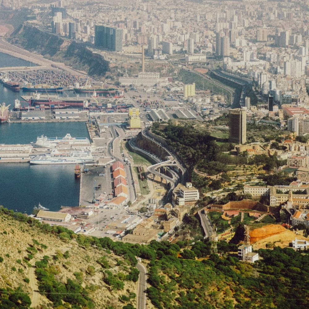 أماكن الذاكرة للحركة الوطنية والثورة التحريرية في القطاع الوهراني ما بين 1919-1962